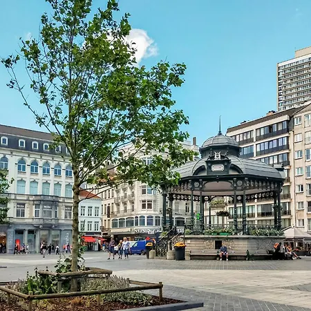 1 Bedroom Front In * Ostend
